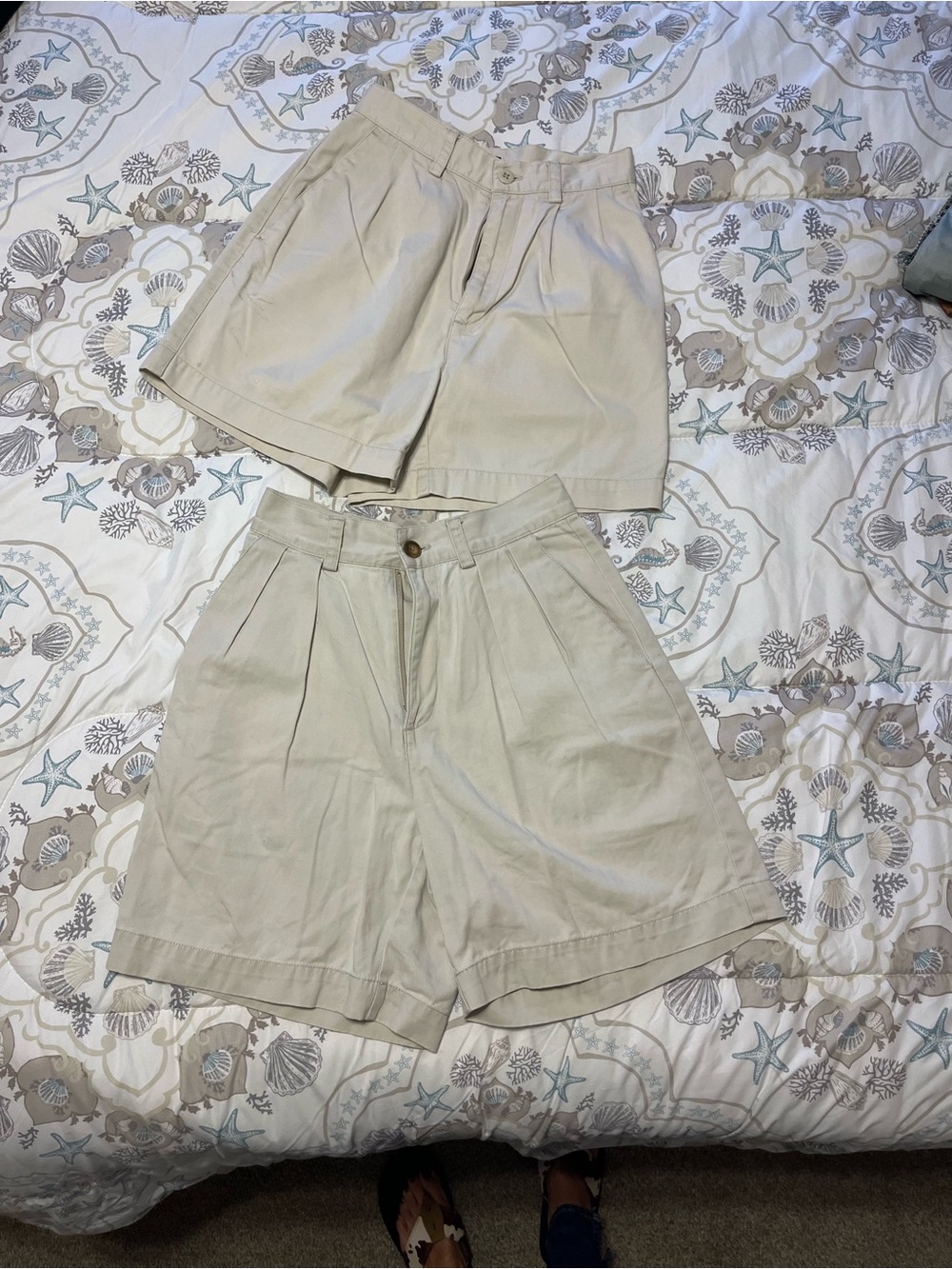 GAP Women's Light Khaki Pleated Shorts (Pair)